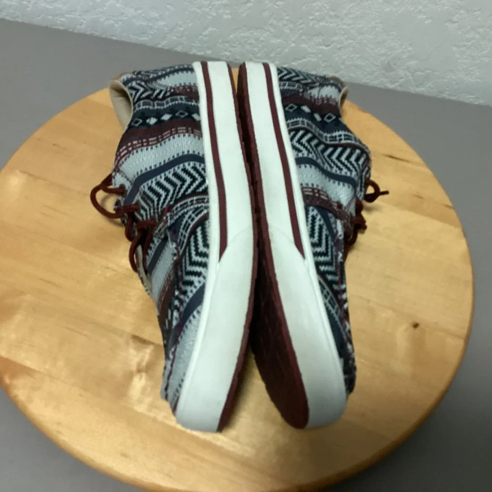 Twisted X Men's Loper  Casual Shoes Size 9 M Aztec Print‎  Gray Maroon